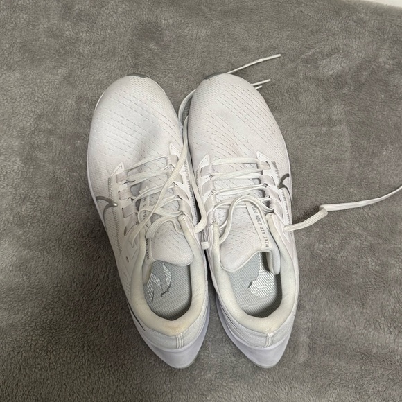 Nike Air Zoom Pegasus 38 - Used great condition - Picture 4 of 6